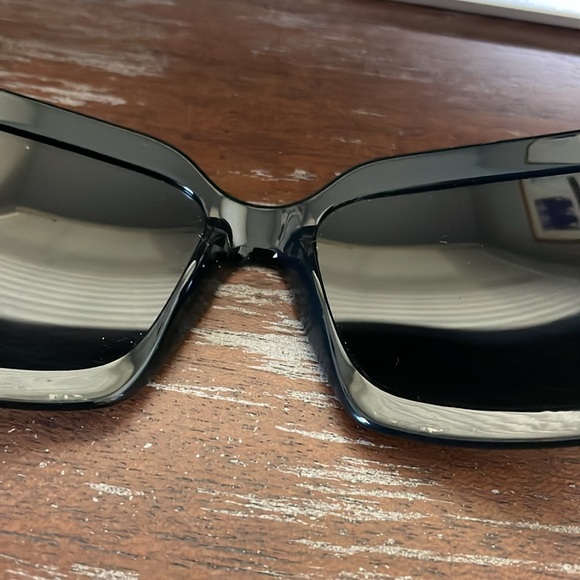 Oakland Raiders FSG125W Raiders black sunglasses with logo arms - Picture 5 of 16